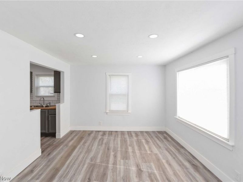 4384 E 144th Street, Cleveland, OH 44128 Photo 7