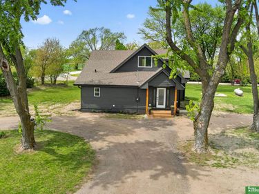 25858 Pacific Street , Waterloo, NE 68069