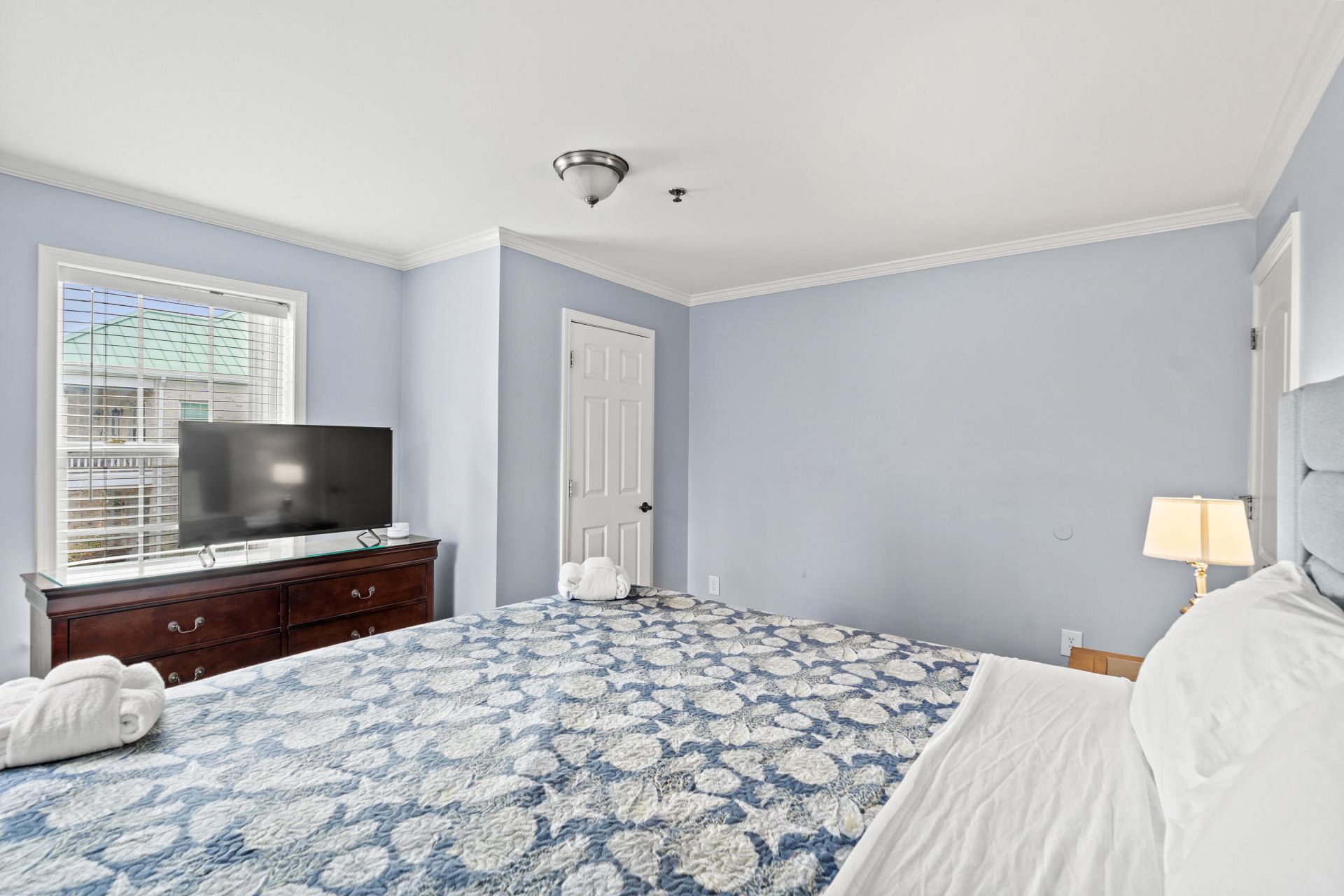400 Hillside Drive Photo 24