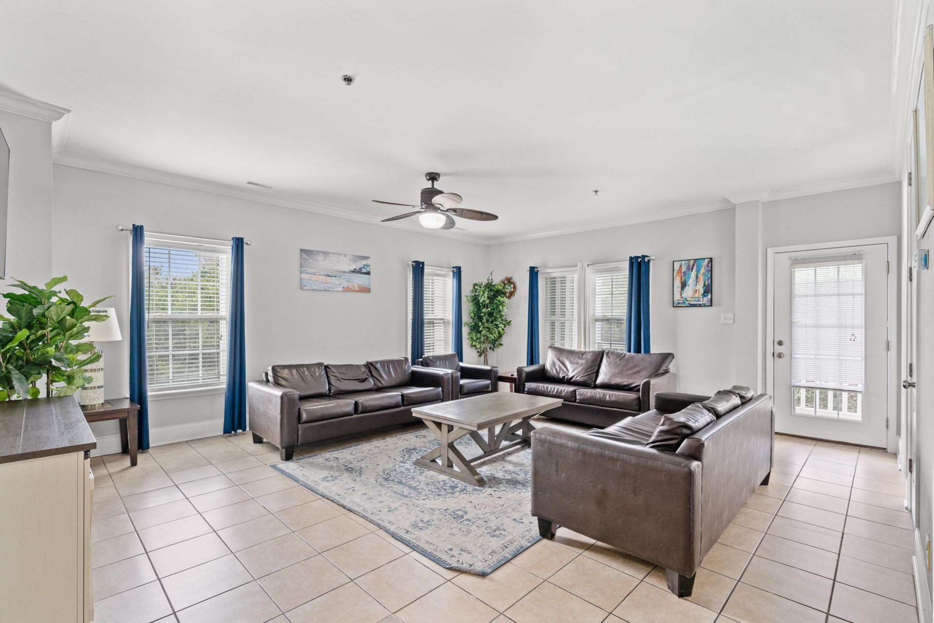 400 Hillside Drive Photo 48