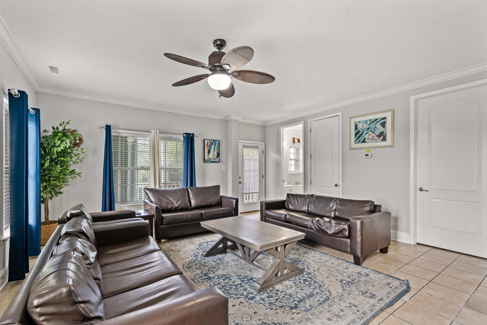 400 Hillside Drive Photo 49