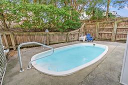 400 Hillside Drive photo 4