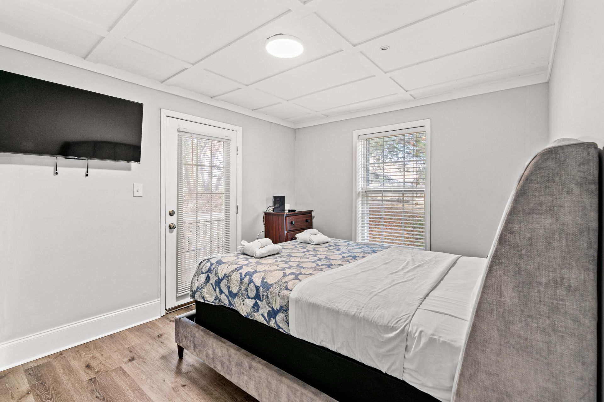400 Hillside Drive Photo 58