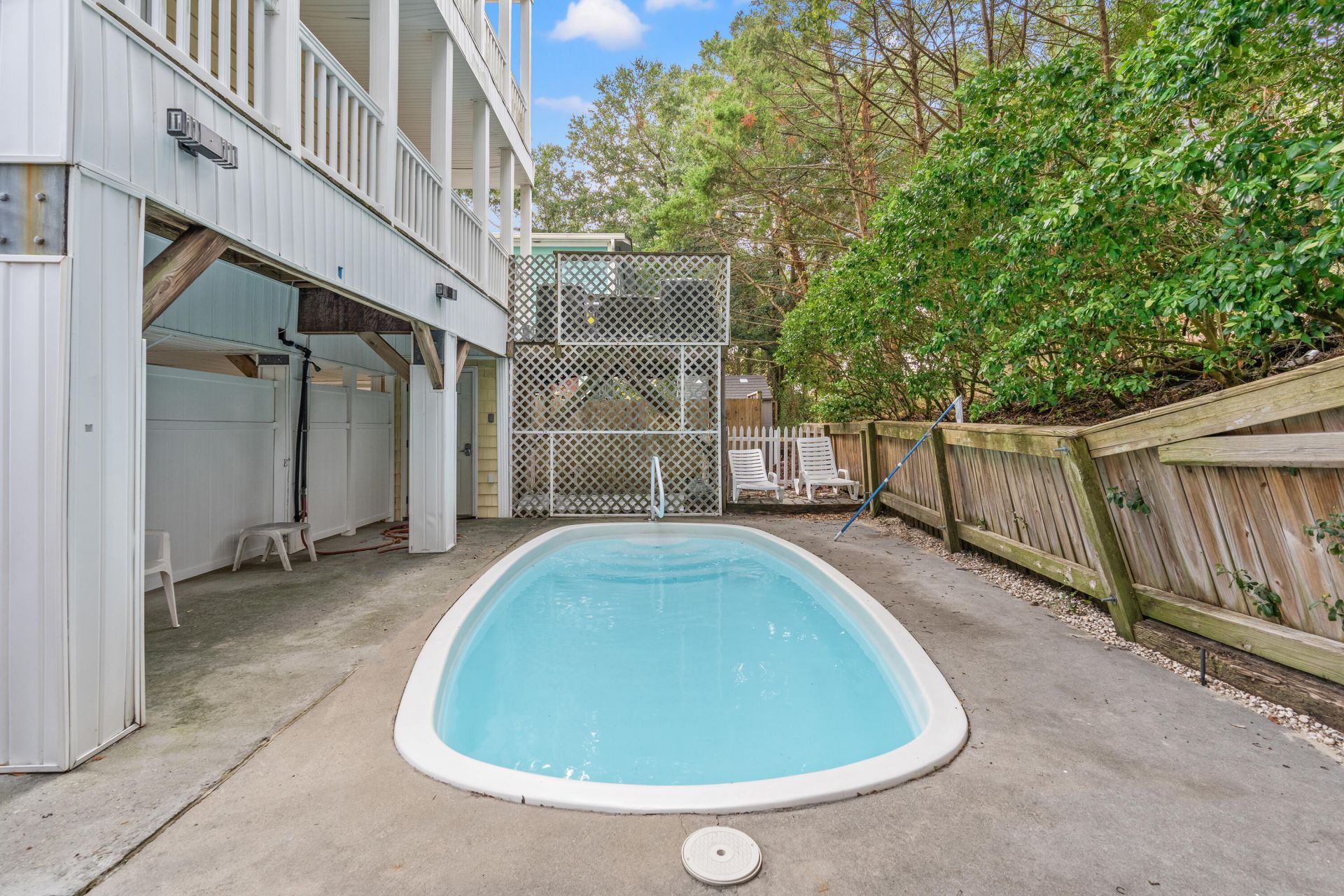 400 Hillside Drive Photo 6
