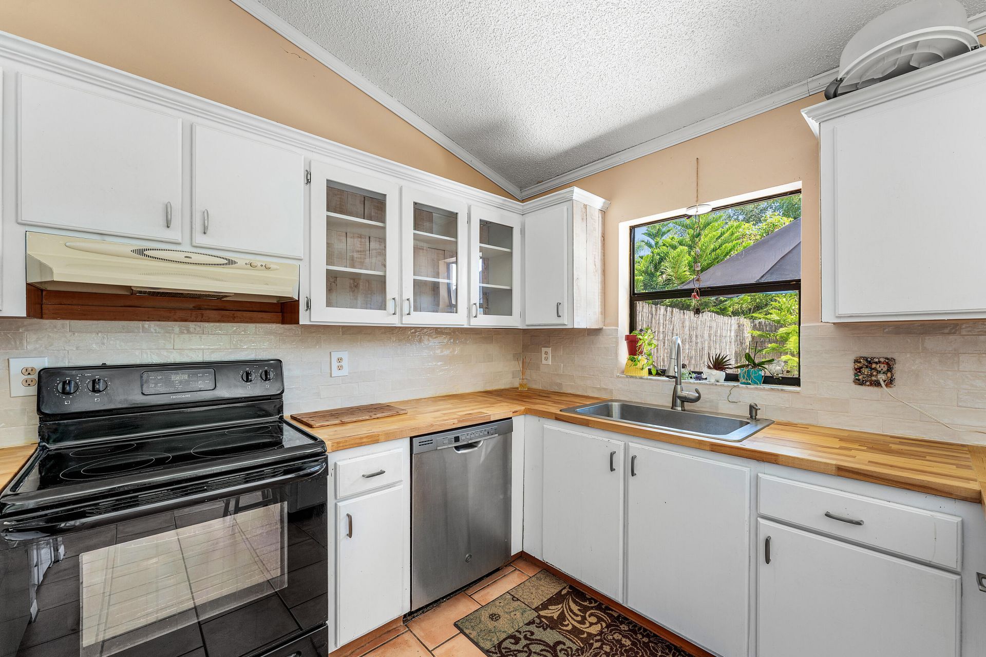 5202 Tarregon Lane, Palm Beach Gardens, FL 33418 Photo