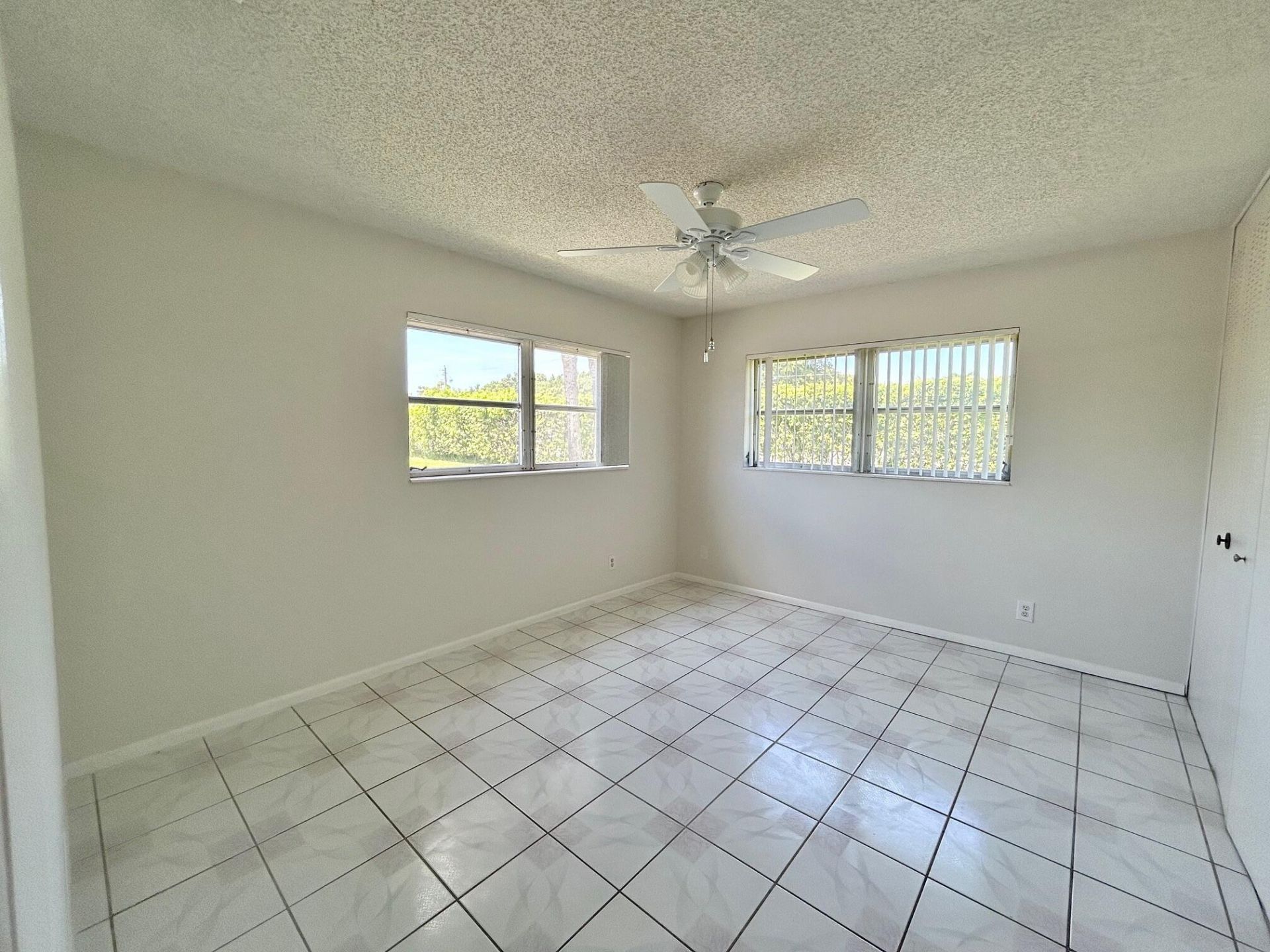 2911 Ashley Dr W, Unit J, West Palm Beach, FL 33415 Photo