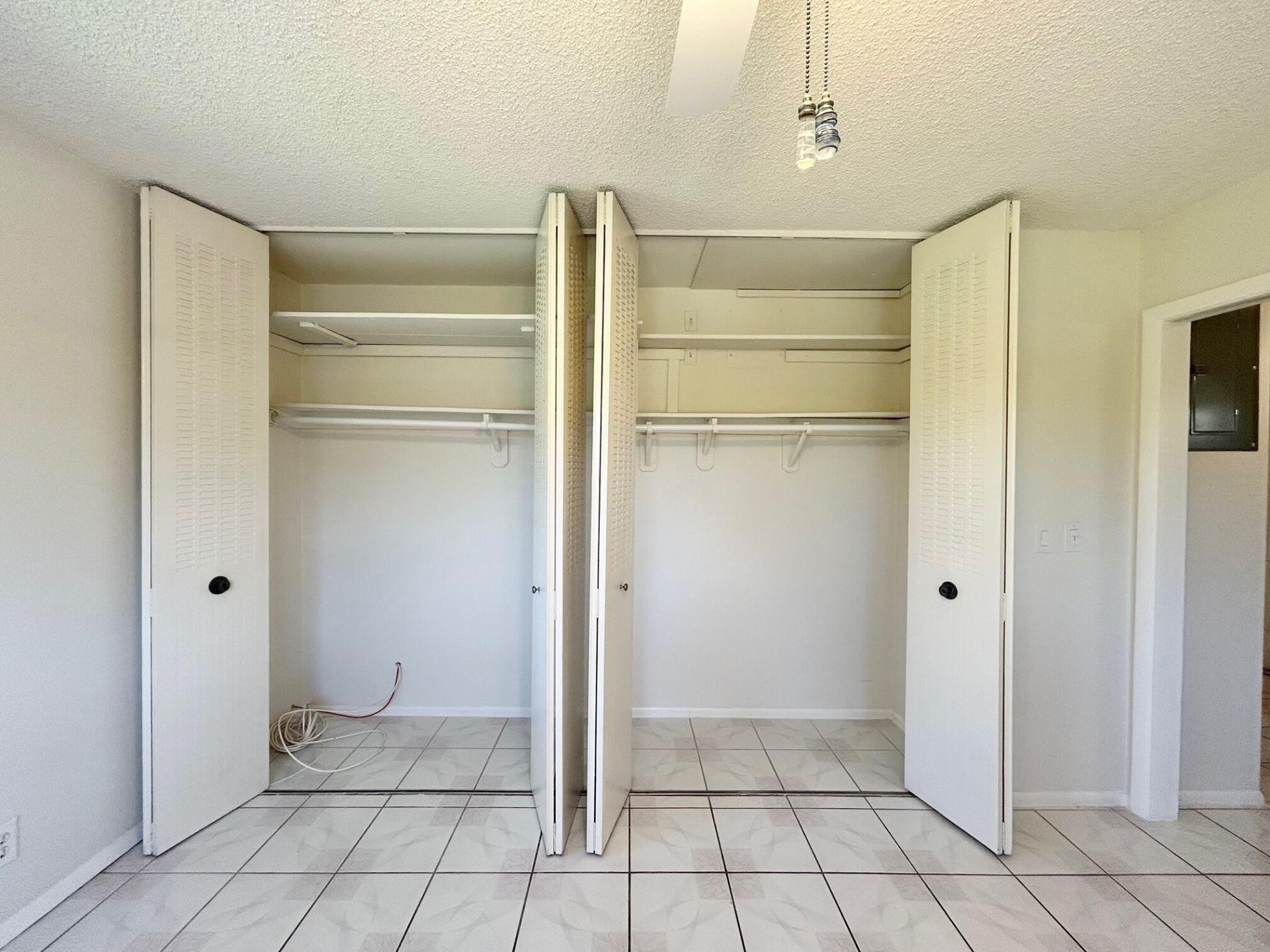 2911 Ashley Dr W, Unit J, West Palm Beach, FL 33415 Photo