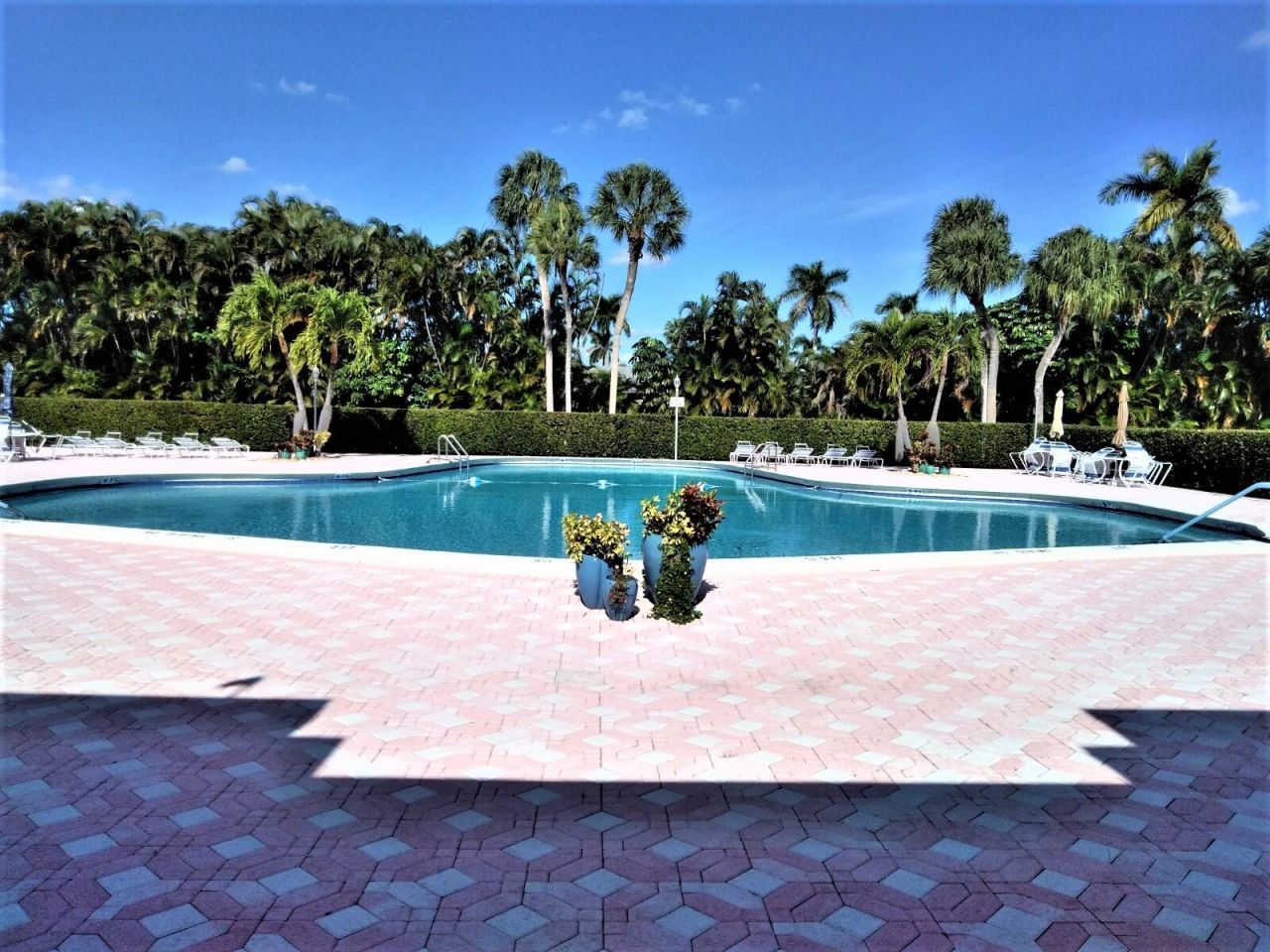 2911 Ashley Dr W, Unit J, West Palm Beach, FL 33415 Photo