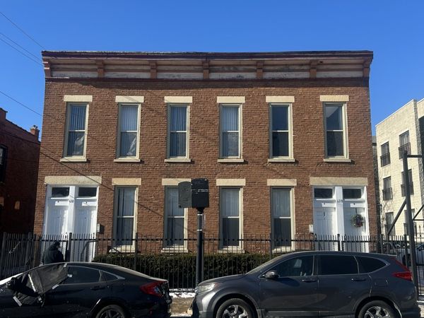 608 S Oakley Boulevard , Chicago, IL 60612