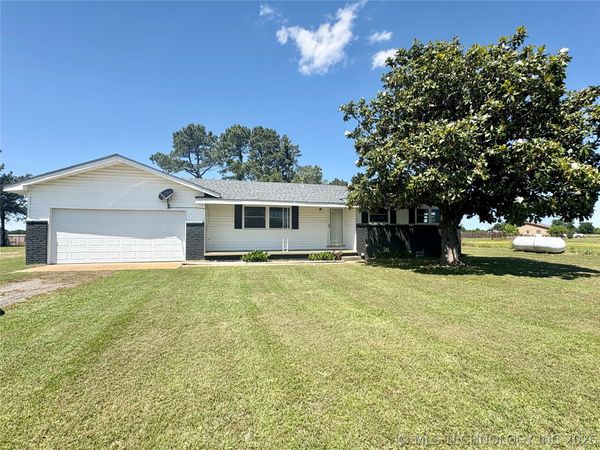 422909 Hwy 266 , Checotah, OK 74426