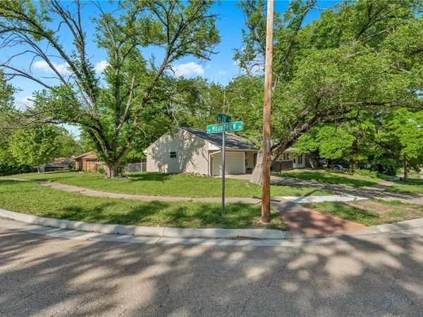 4212 SW 28th Terrace, Topeka, KS 66614