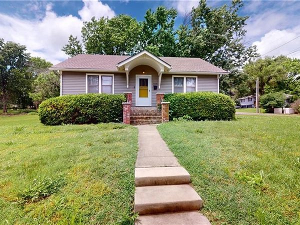 6100 Long Avenue, Shawnee, KS 66216