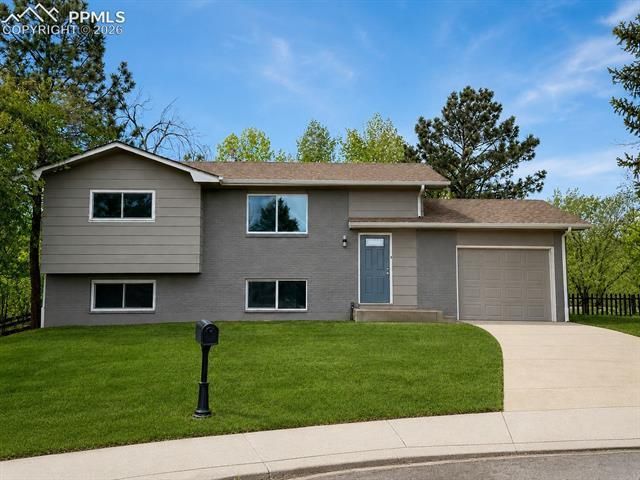 406 Squire Street, Colorado Springs, CO 80911 Main Photo