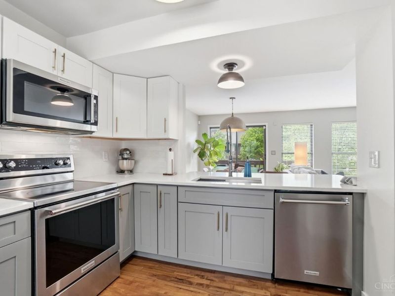 407 Elizabeth Street, Cincinnati, OH 45203 Photo 6