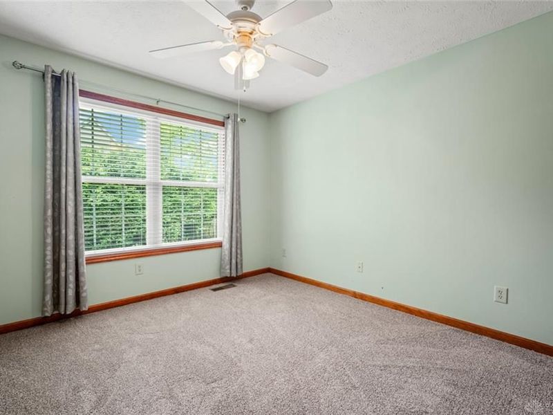 309 Sharon Court, Middletown, OH 45042 Photo 21