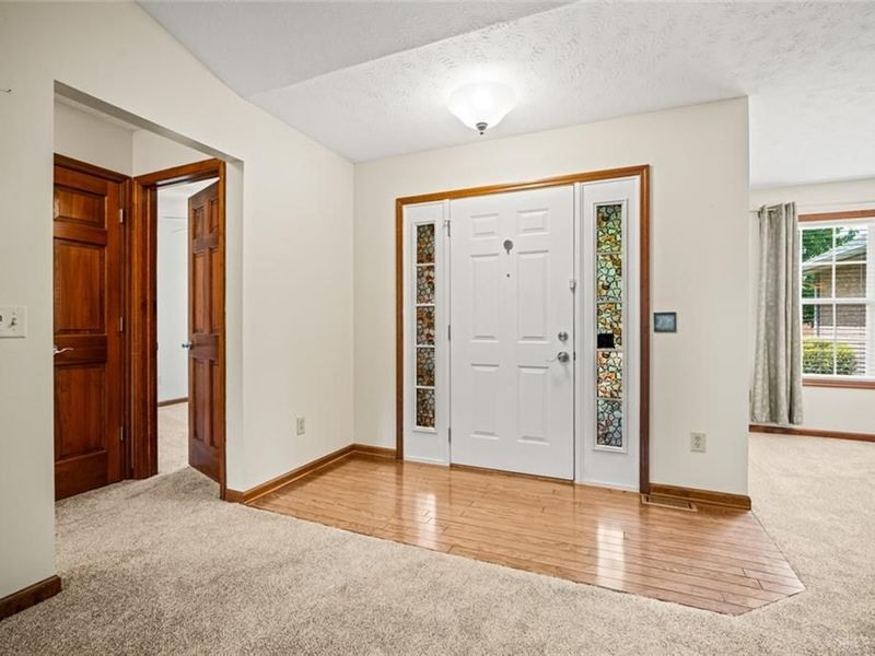309 Sharon Court, Middletown, OH 45042 Photo 6