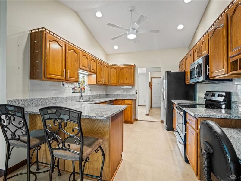 309 Sharon Court, Middletown, OH 45042 Photo 9