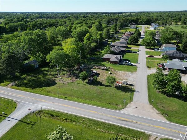 111 Orchard Drive , Gentry, AR 72734