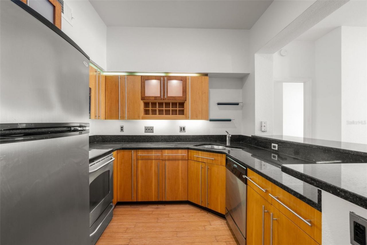 200 4th Avenue S, Unit 302, Saint Petersburg, FL 33701 Photo