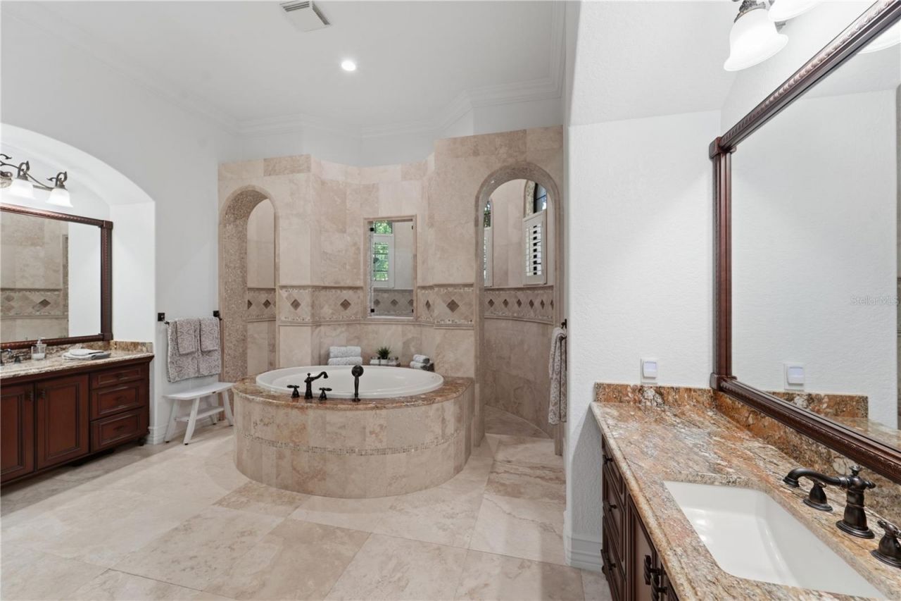 9222 Tibet Pointe Circle, Windermere, FL 34786 Photo