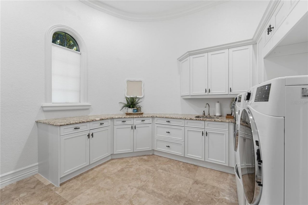 9222 Tibet Pointe Circle, Windermere, FL 34786 Photo
