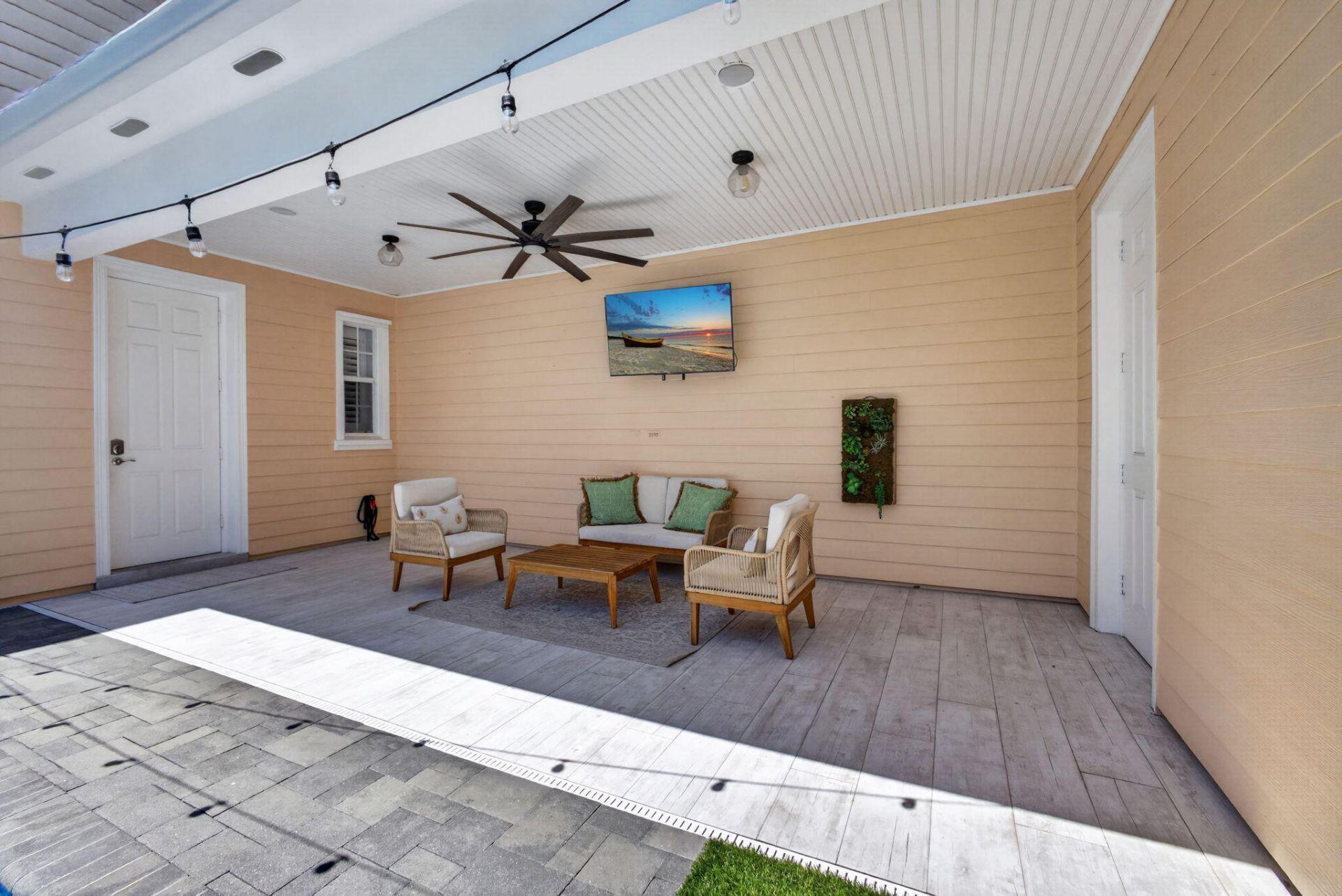 111 Honeysuckle Drive, Jupiter, FL 33458 Photo