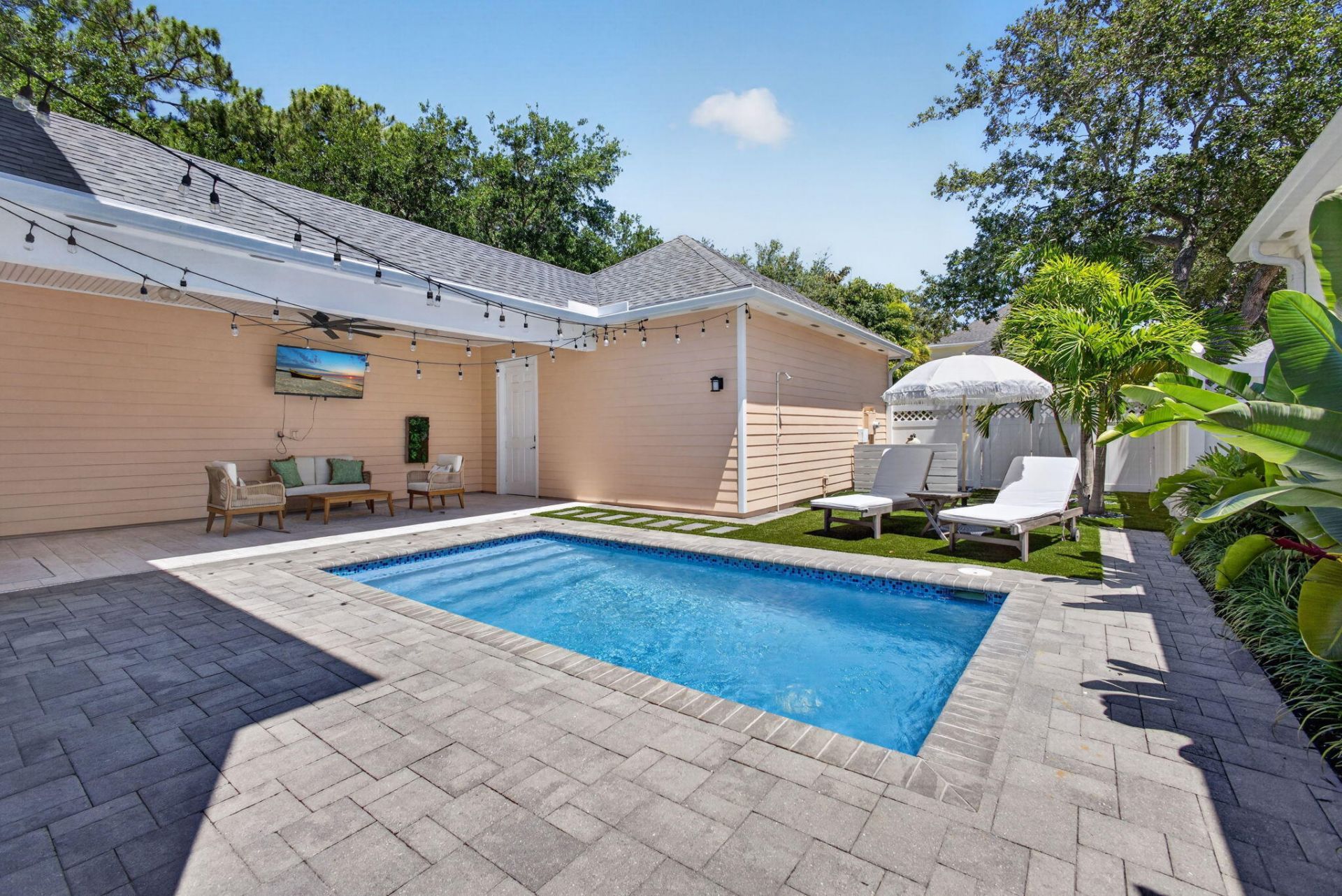 111 Honeysuckle Drive, Jupiter, FL 33458 Photo