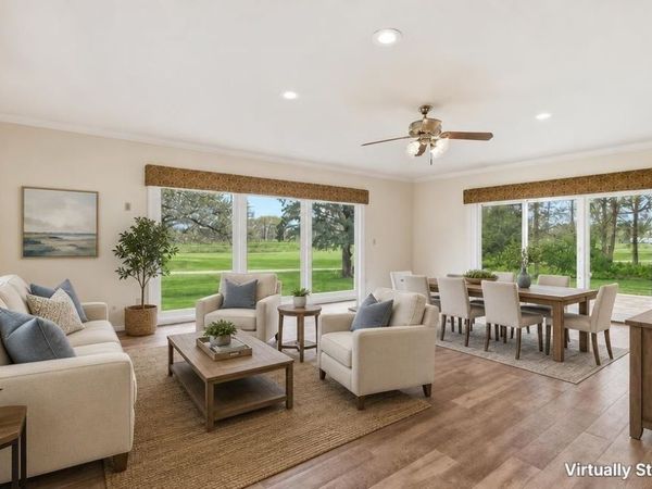 1542 Comanche Glen, Madison, WI 53704