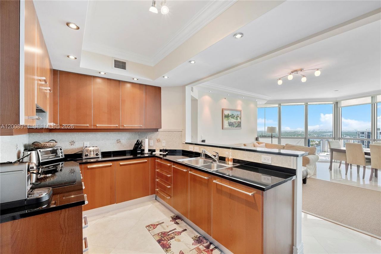 3101 S Ocean Dr, Unit 2705, Hollywood, FL 33019 Photo