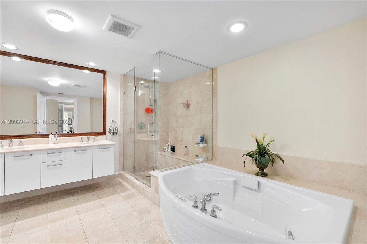 3101 S Ocean Dr, Unit 2705, Hollywood, FL 33019 Photo