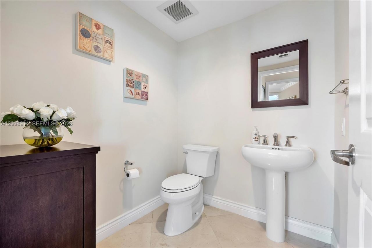 3101 S Ocean Dr, Unit 2705, Hollywood, FL 33019 Photo