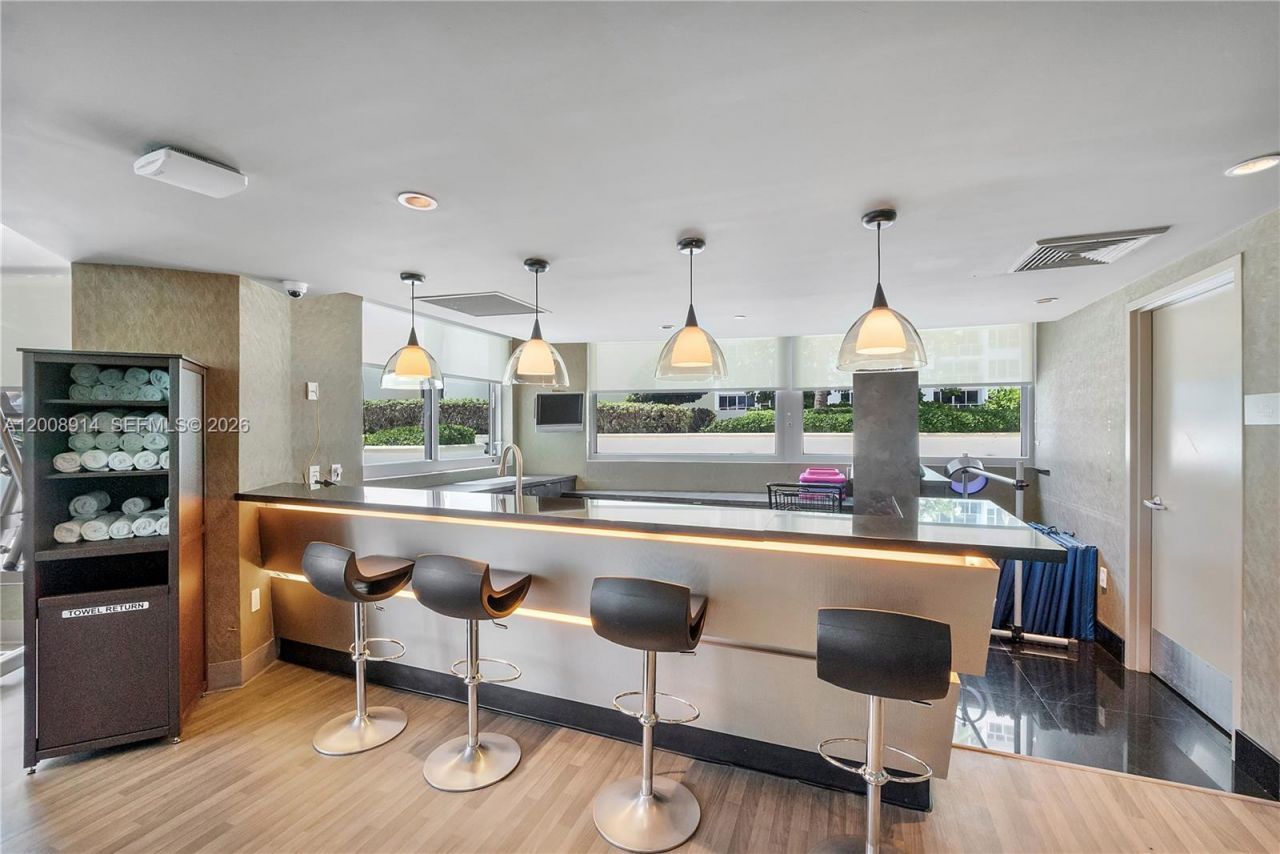 3101 S Ocean Dr, Unit 2705, Hollywood, FL 33019 Photo