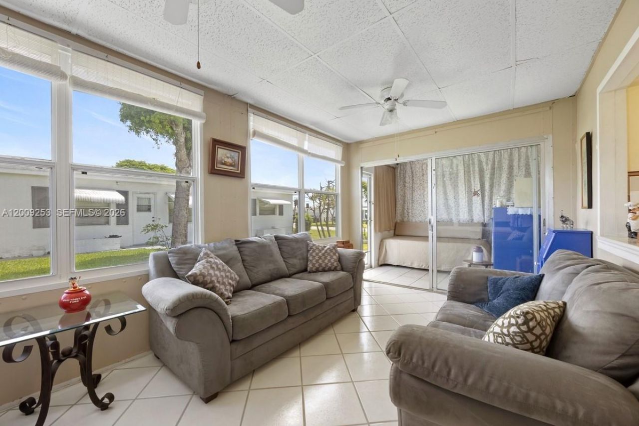 124 SW 10th St , Boynton Beach, FL 33426 Photo