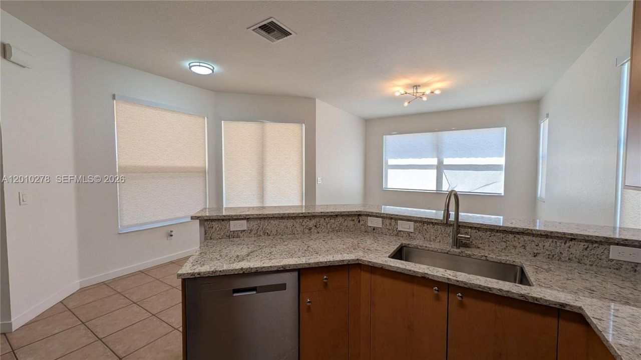 2151 NE 37th Ter , Homestead, FL 33033 Photo
