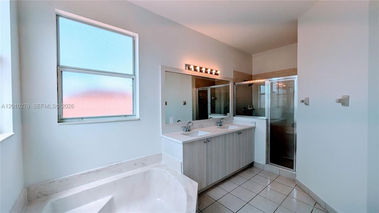 2151 NE 37th Ter , Homestead, FL 33033 Photo