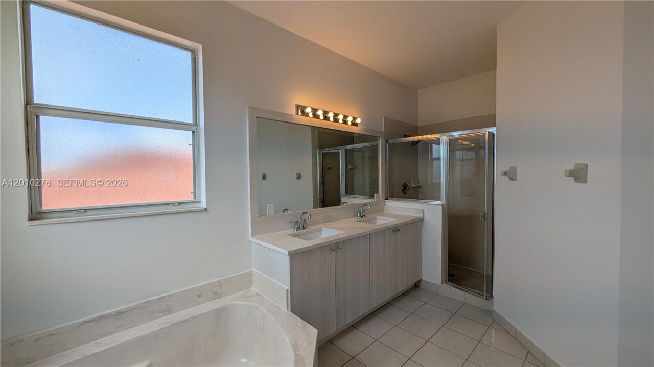 2151 NE 37th Ter , Homestead, FL 33033 Photo