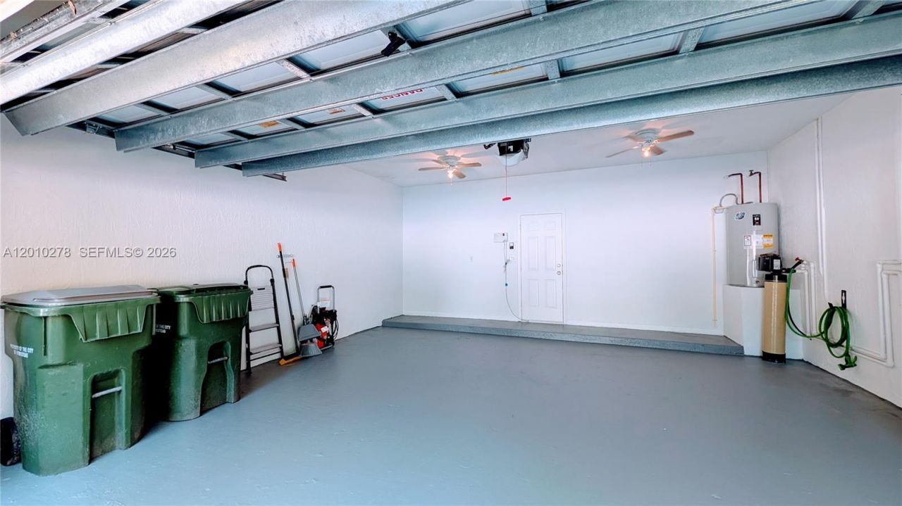 2151 NE 37th Ter , Homestead, FL 33033 Photo
