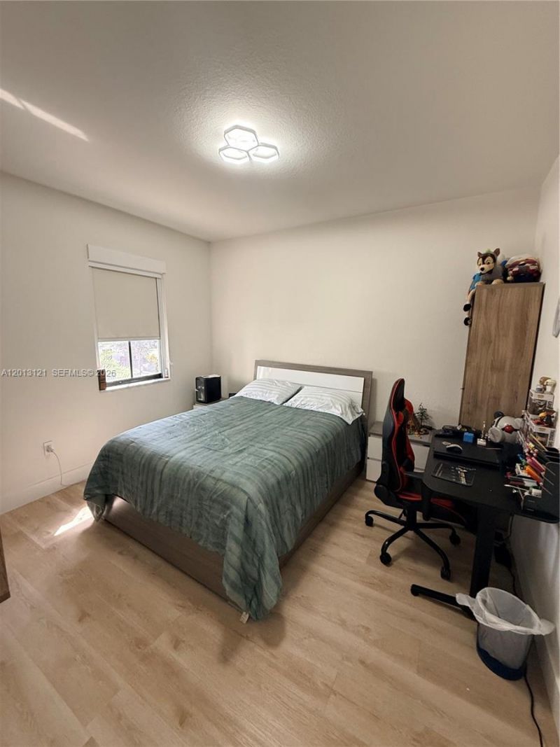 8640 NW 101st Pl , Doral, FL 33178 Photo