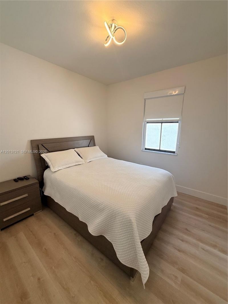 8640 NW 101st Pl , Doral, FL 33178 Photo