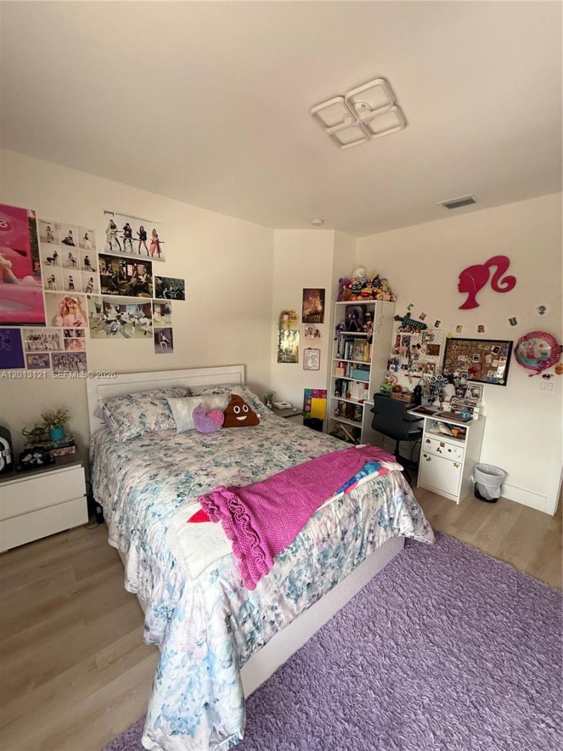 8640 NW 101st Pl , Doral, FL 33178 Photo
