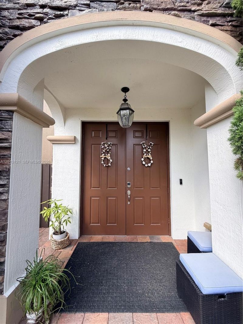 8640 NW 101st Pl , Doral, FL 33178 Photo
