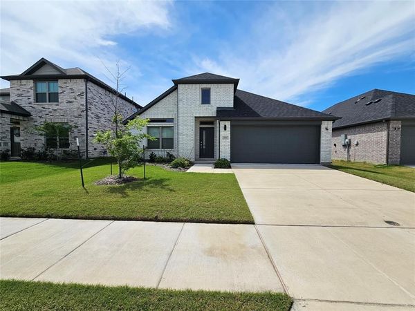 358 Rockstream Drive , Lavon, TX 75166
