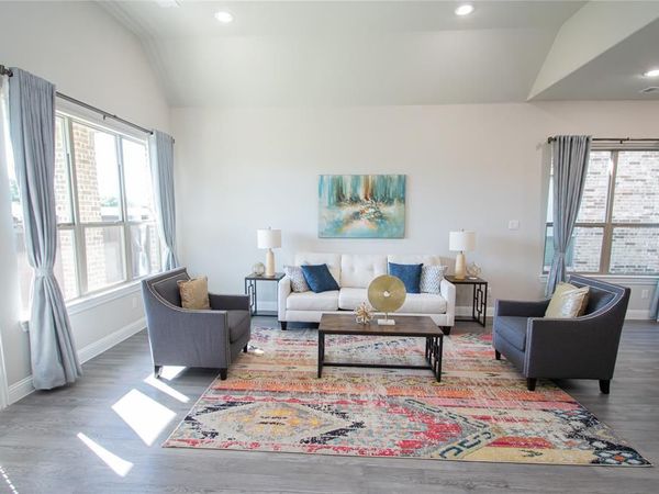 12709 Royal Oaks Lane, Farmers Branch, TX 75234