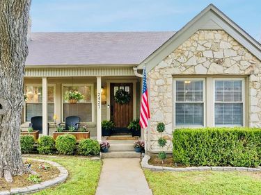 2427 Alco Avenue, Dallas, TX 75211