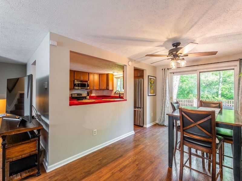 2986 Woodloop Lane, Columbus, OH 43204 Photo 7