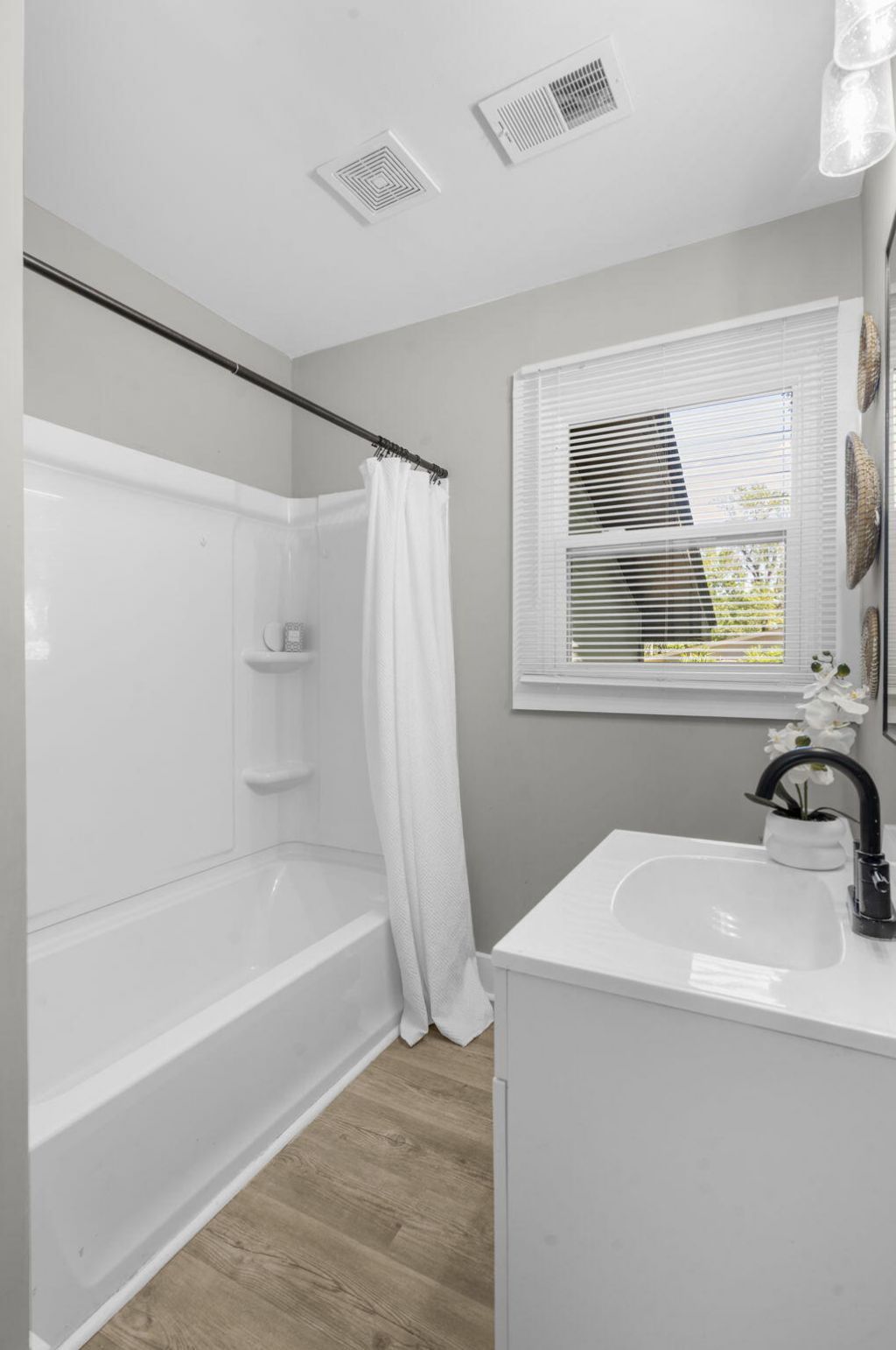2649 Orchid Avenue Photo 12