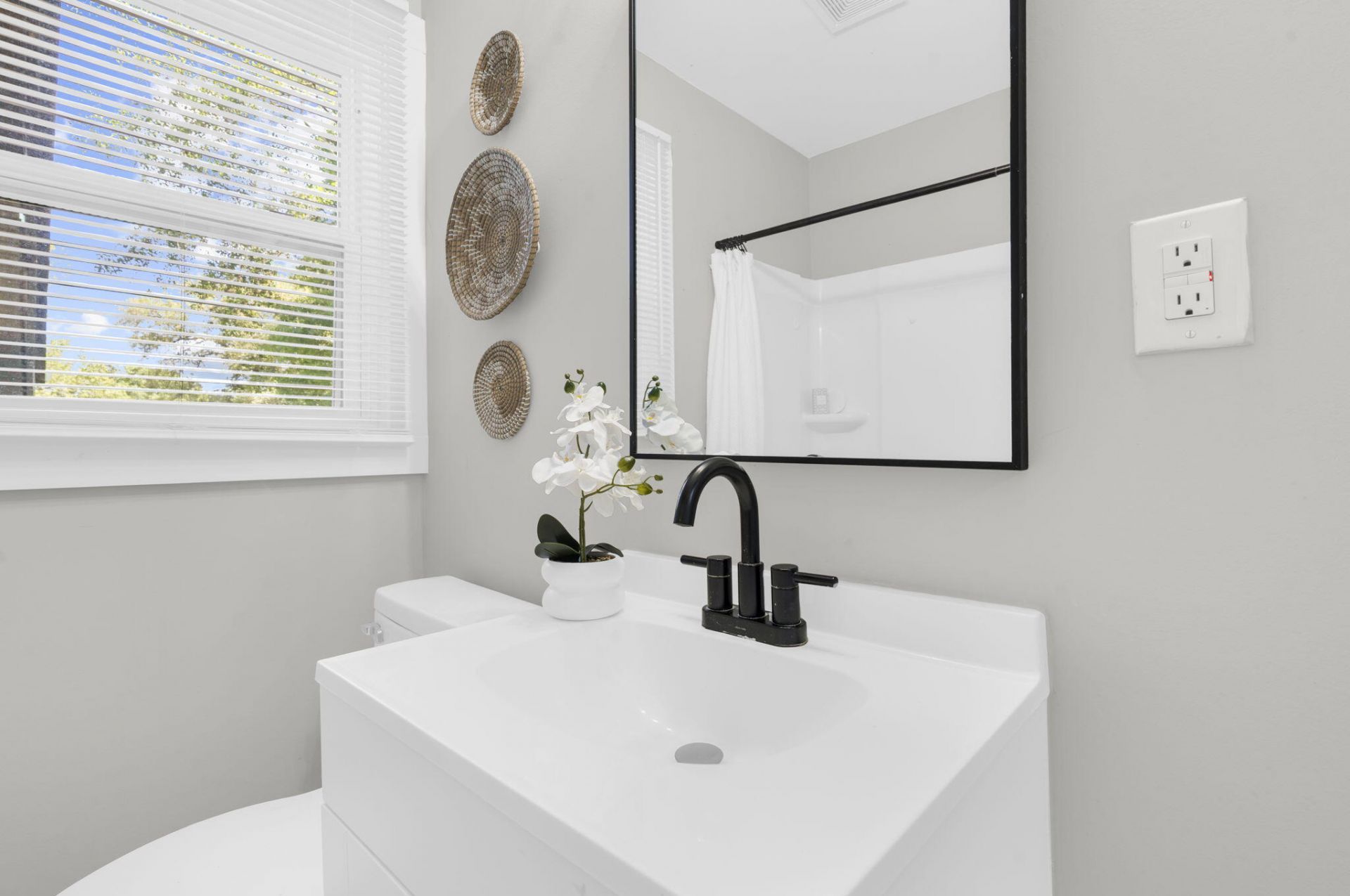 2649 Orchid Avenue Photo 13