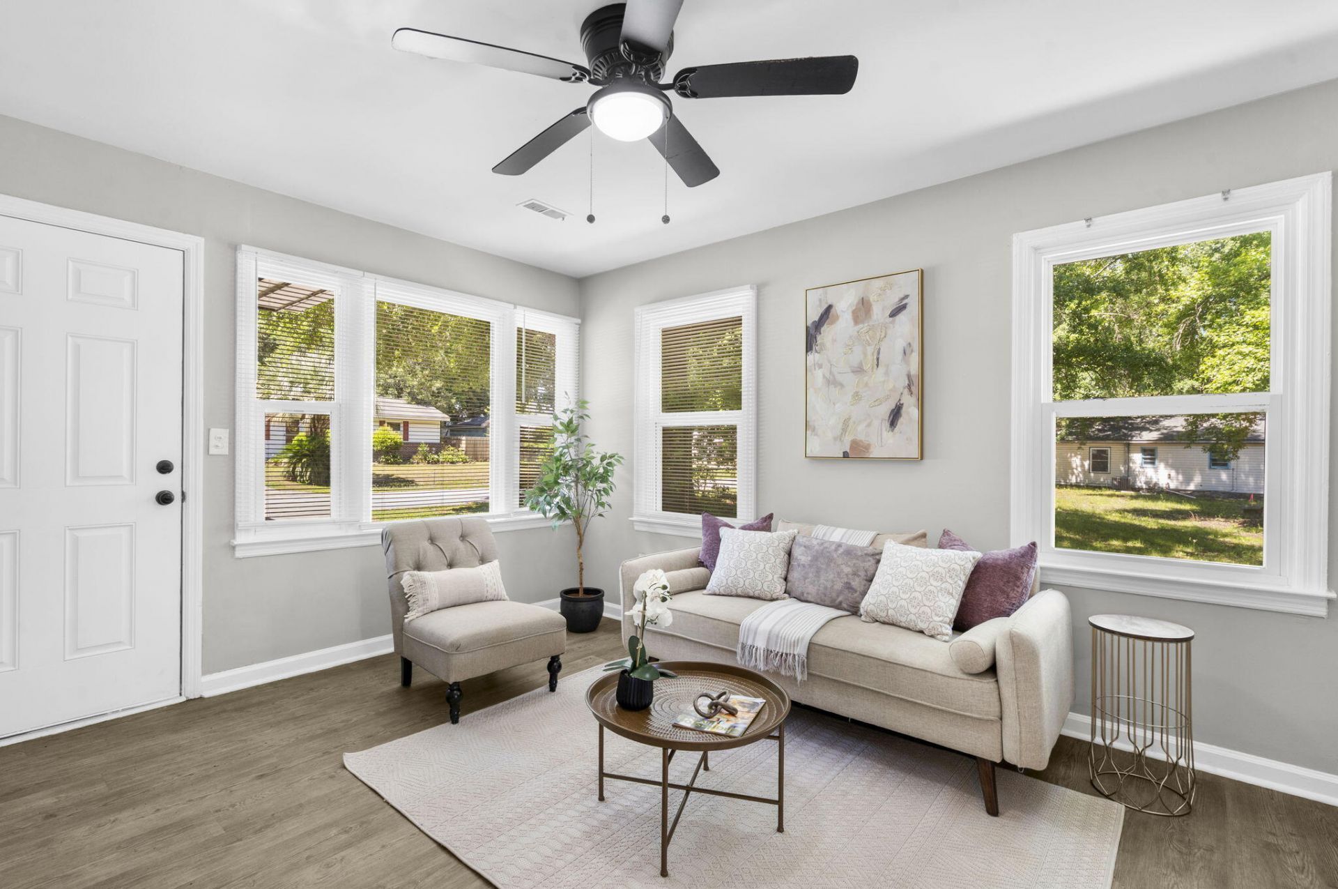 2649 Orchid Avenue Photo 4