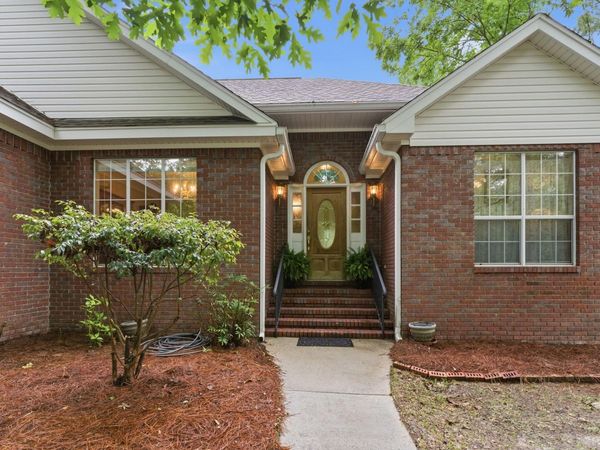 66 St Andrews, Hattiesburg, MS 39401