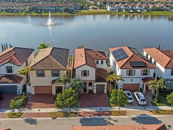 3460 W 103rd Ter , Hialeah, FL 33018